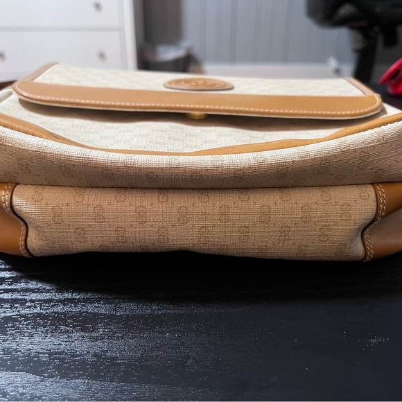Vintage 80s Gucci Monogram Messenger Crossbody Cream Leather Micro G - Picture 10 of 12